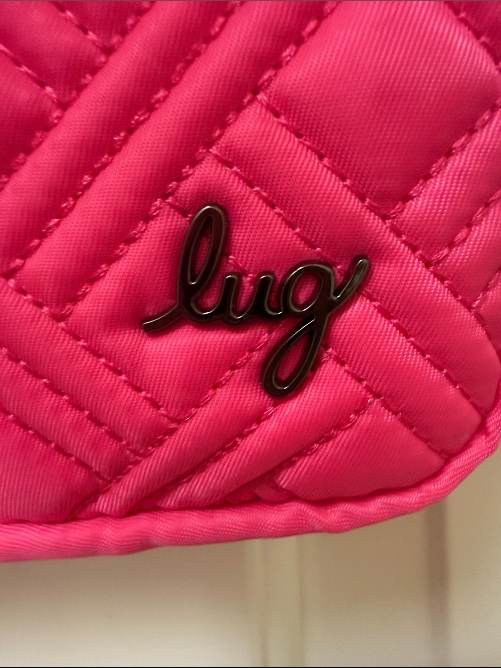 NWT lug Coupe XL Bright Pink Crossbody Bag - Picture 2 of 8